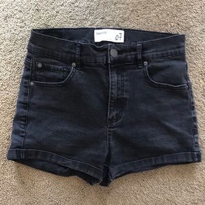 Black Denim Short Jeans - Size 7 (Garage)